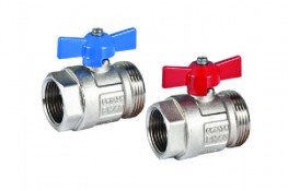 Set valvola a sfera Geberit, nichelato, Maniglie rossa e blu, Set di 2 pezzi Set valvola a sfera Geberit, nichelato, Maniglie rossa e blu, Set di 2 pezzi